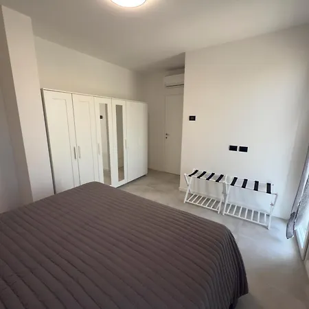 Salix Aurea Apartment